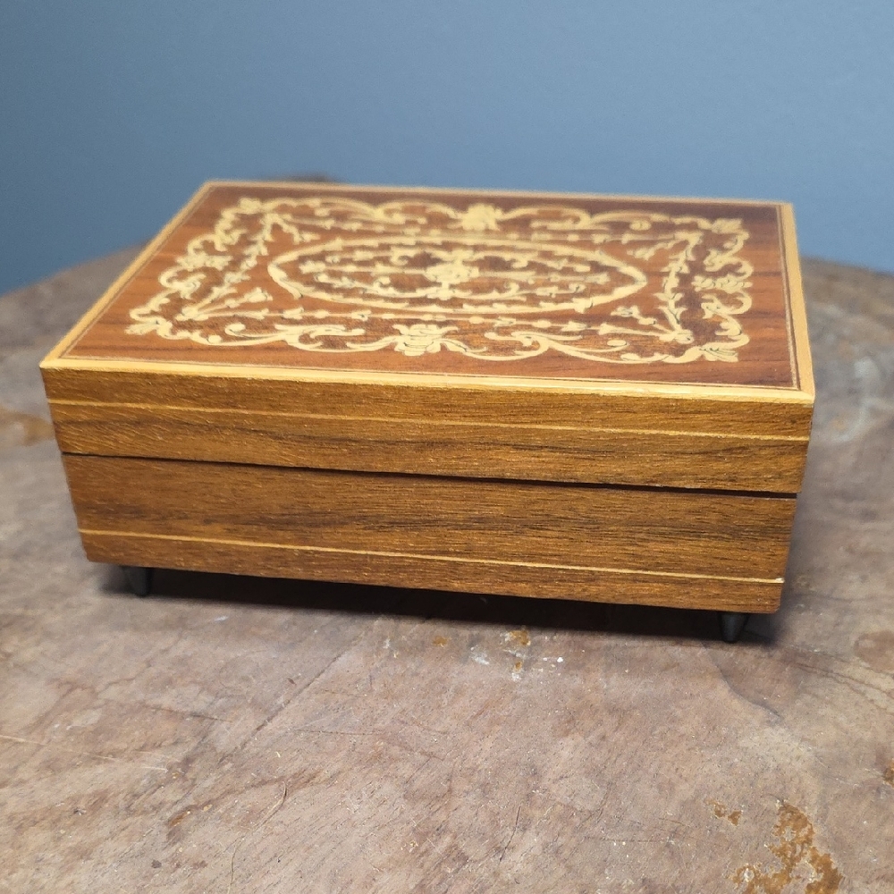 Ornate Wood Jewelry Box with Gold Inlay - Brown